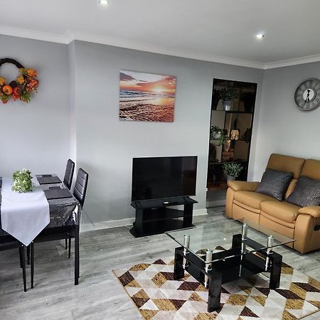 Fm Homes & Apartments 3 Bedroom Motherwell Eksteriør bilde